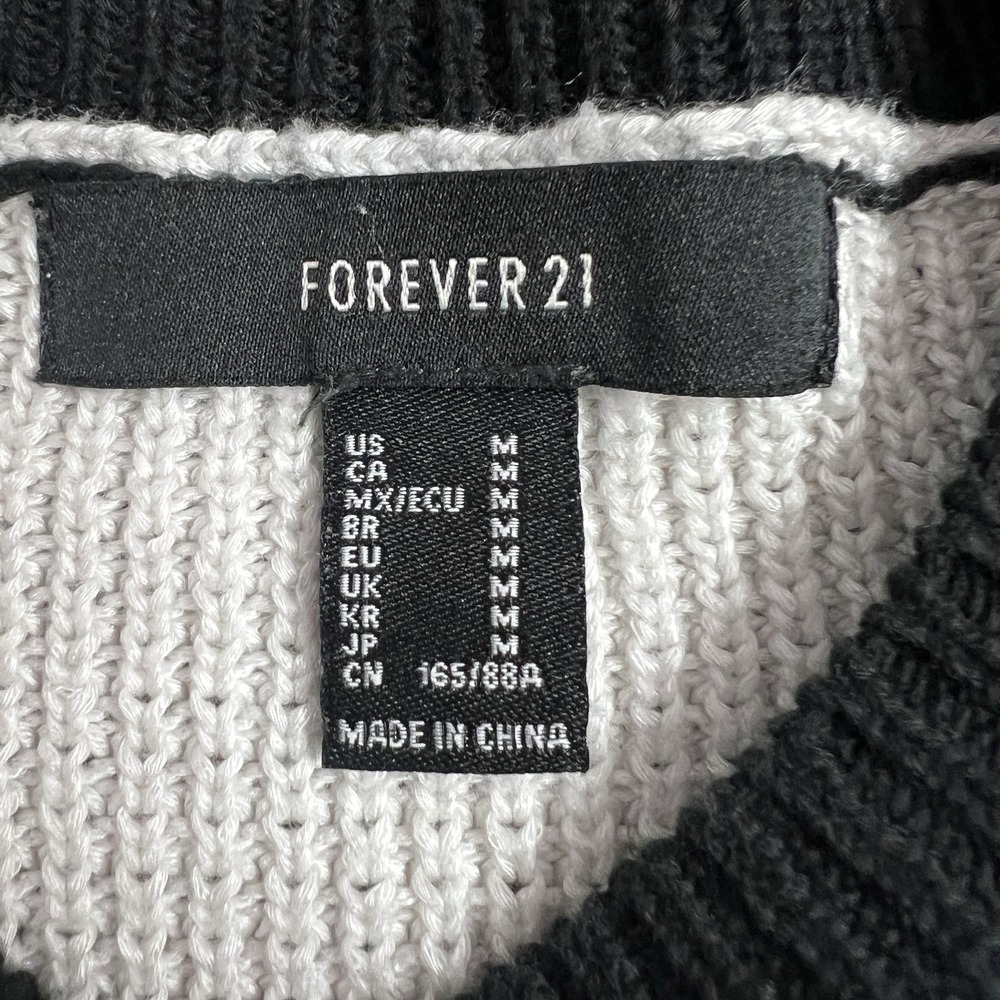 Forever 21 Women's Teen Waffle Knit Short Sweater Size M Black Cream Round Neck - Picture 3 of 9
